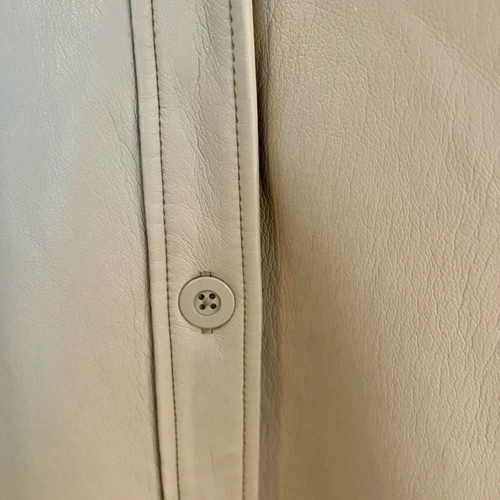 Aritzia Babaton PELLI Faux Leather Shacket NWT – Sand White XL